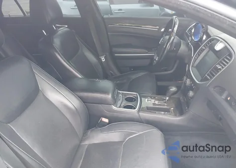 2013 Chrysler 300C z USA, uszkodzony, nr VIN 2C3CCAET1DH568907